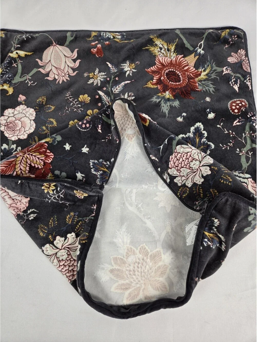 Ikea Nasselklocka Pillow Shams Black Velvet 20 X 20